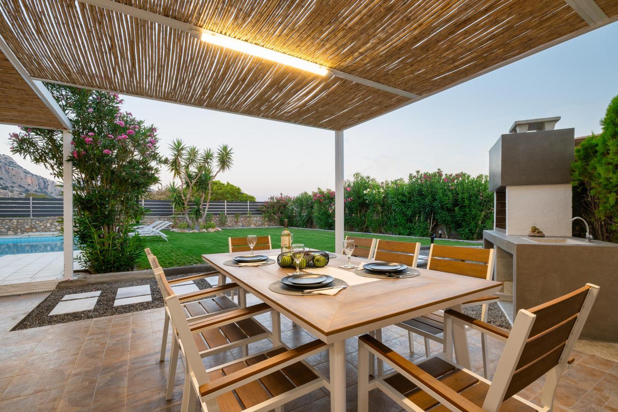 Villa Mariani II - In Lothiarika, Newly Renovated June 2024, Private Pool, Lindos 10 Min, Beach 120M Lardos Bagian luar foto